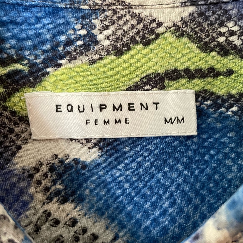 Equipment Femme silk snake print shirt dress, size medium - Picture 9 of 10